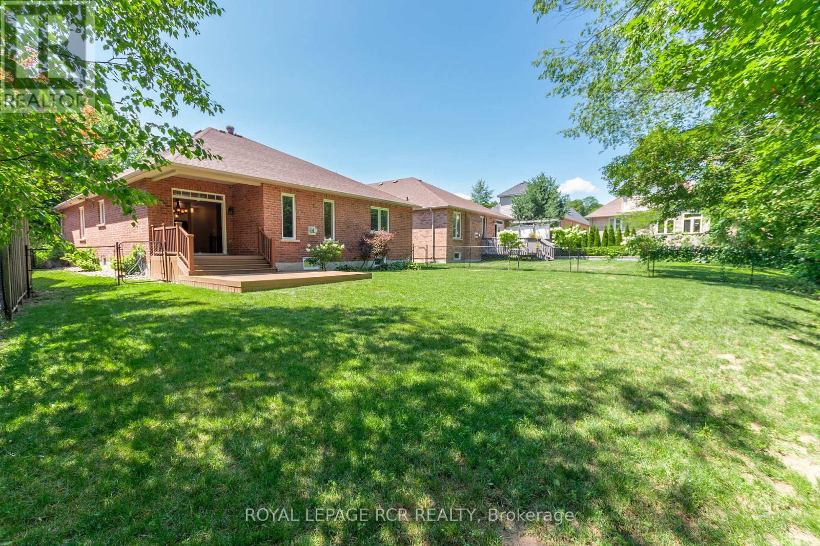 7 Putney Road, Caledon, Ontario  L7C 1R4 - Photo 4 - W13625034