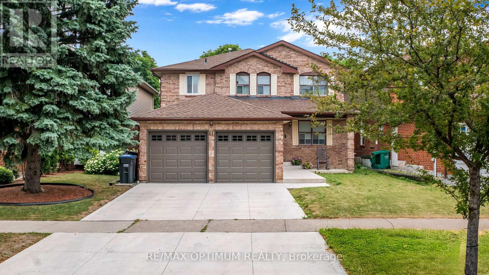 11 Donaldson Drive, Brampton, Ontario  L6Y 3H1 - Photo 1 - W13625076