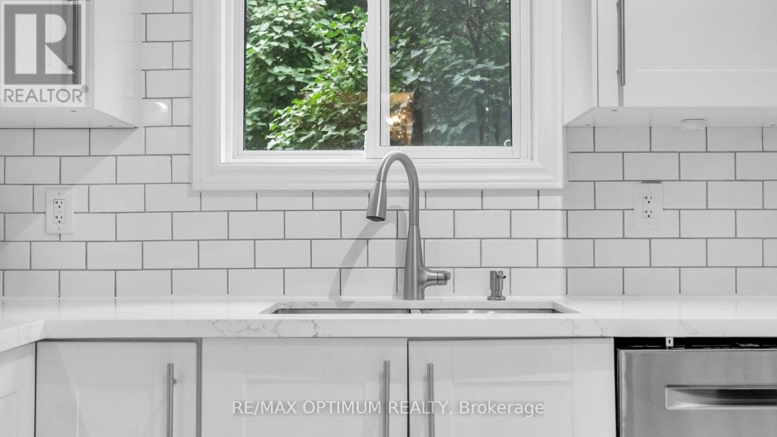 11 Donaldson Drive, Brampton, Ontario  L6Y 3H1 - Photo 11 - W13625076