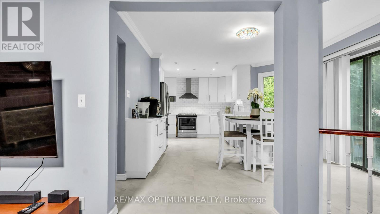 11 Donaldson Drive, Brampton, Ontario  L6Y 3H1 - Photo 8 - W13625076