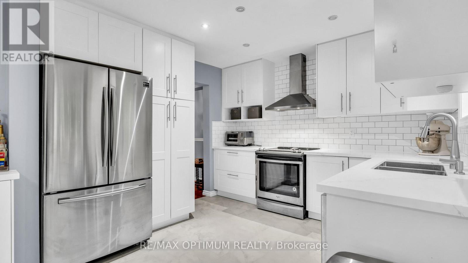 11 Donaldson Drive, Brampton, Ontario  L6Y 3H1 - Photo 9 - W13625076