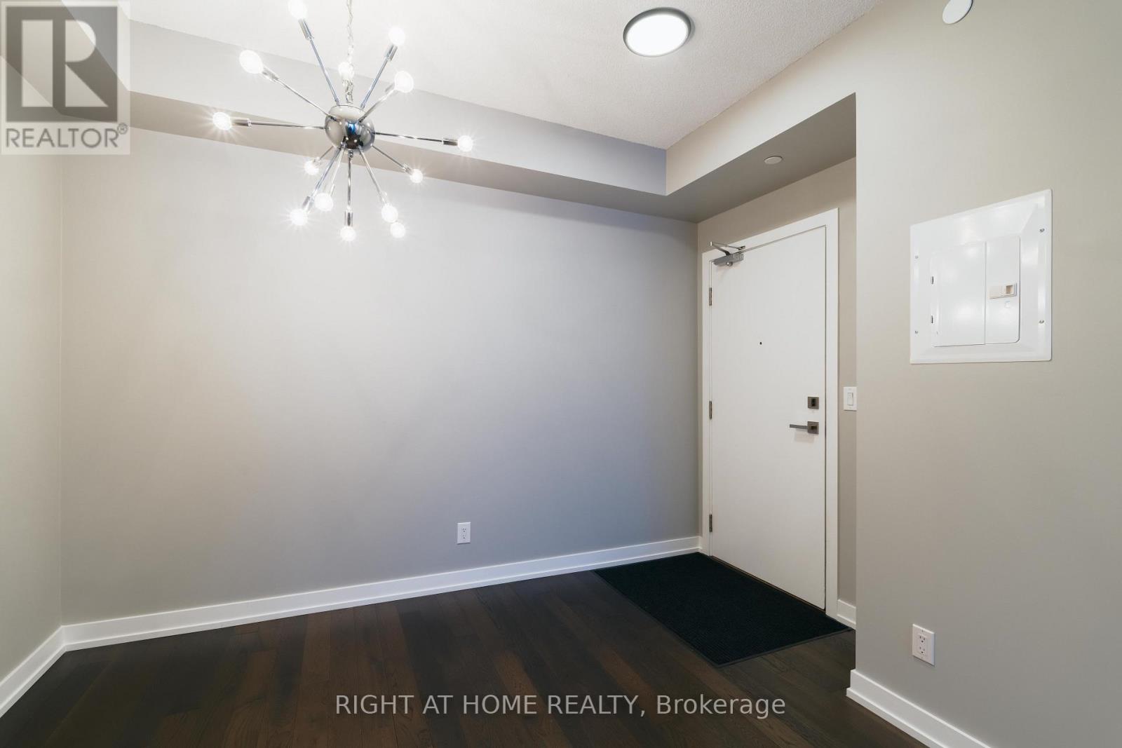 4611 - 4011 Brickstone Mews, Mississauga, Ontario  L5B 0G3 - Photo 2 - W13625086