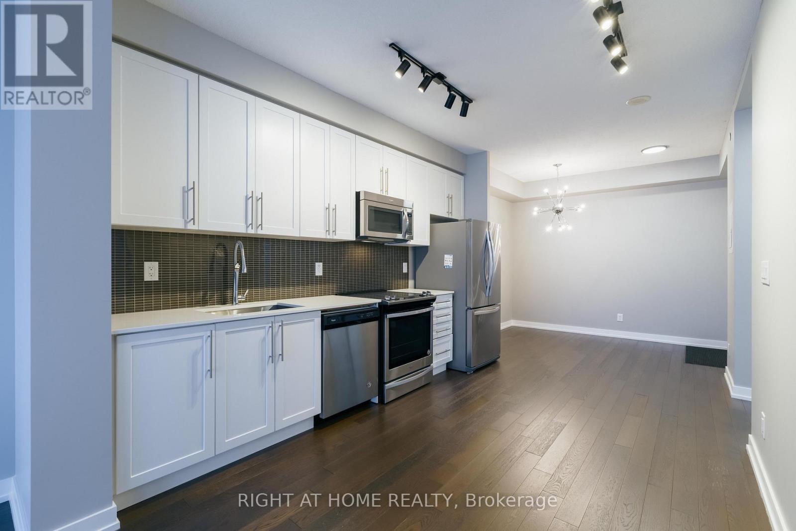 4611 - 4011 Brickstone Mews, Mississauga, Ontario  L5B 0G3 - Photo 5 - W13625086
