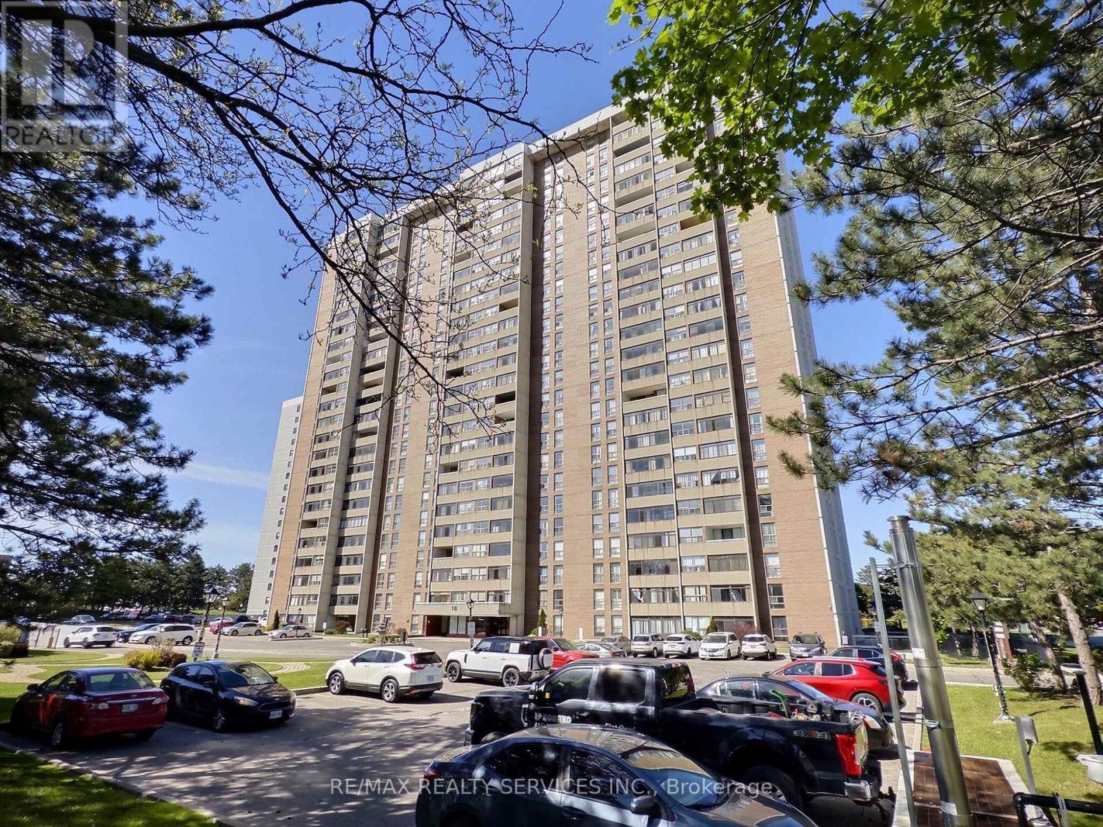 1812 - 18 Knightsbridge Road, Brampton, Ontario L6T 3X5 - Photo 1 - W13625088