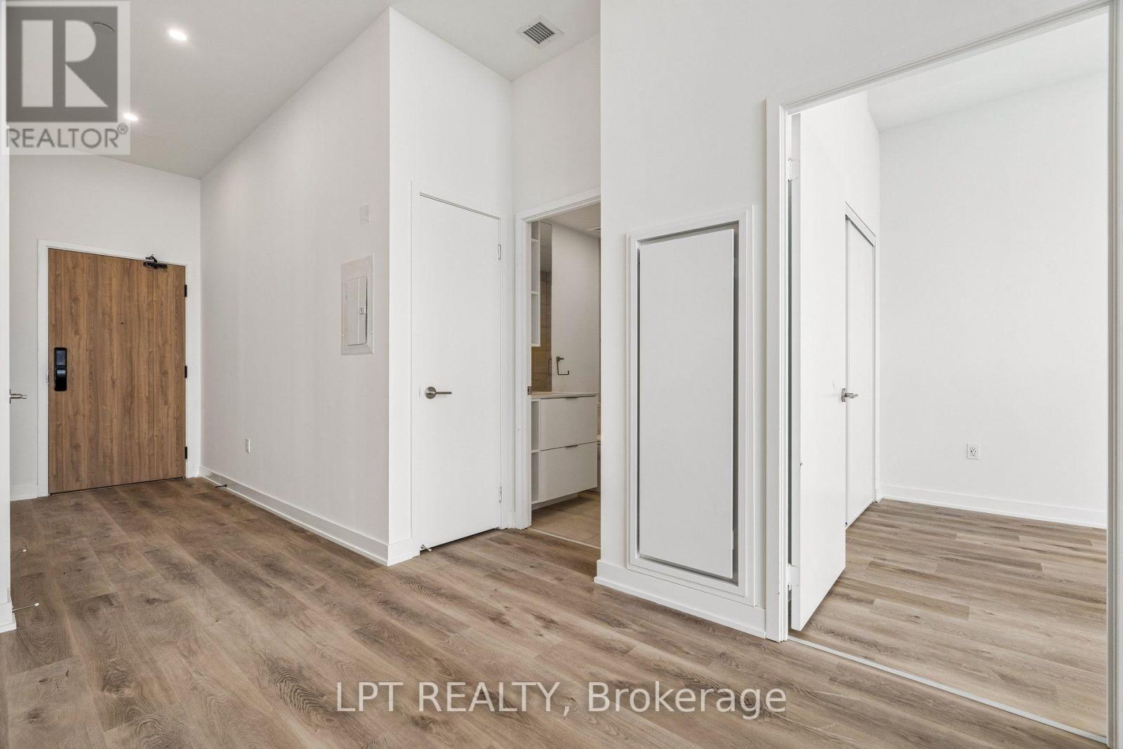 3207 - 1 Fairview Road E, Mississauga, Ontario  L5A 0B4 - Photo 13 - W13625110