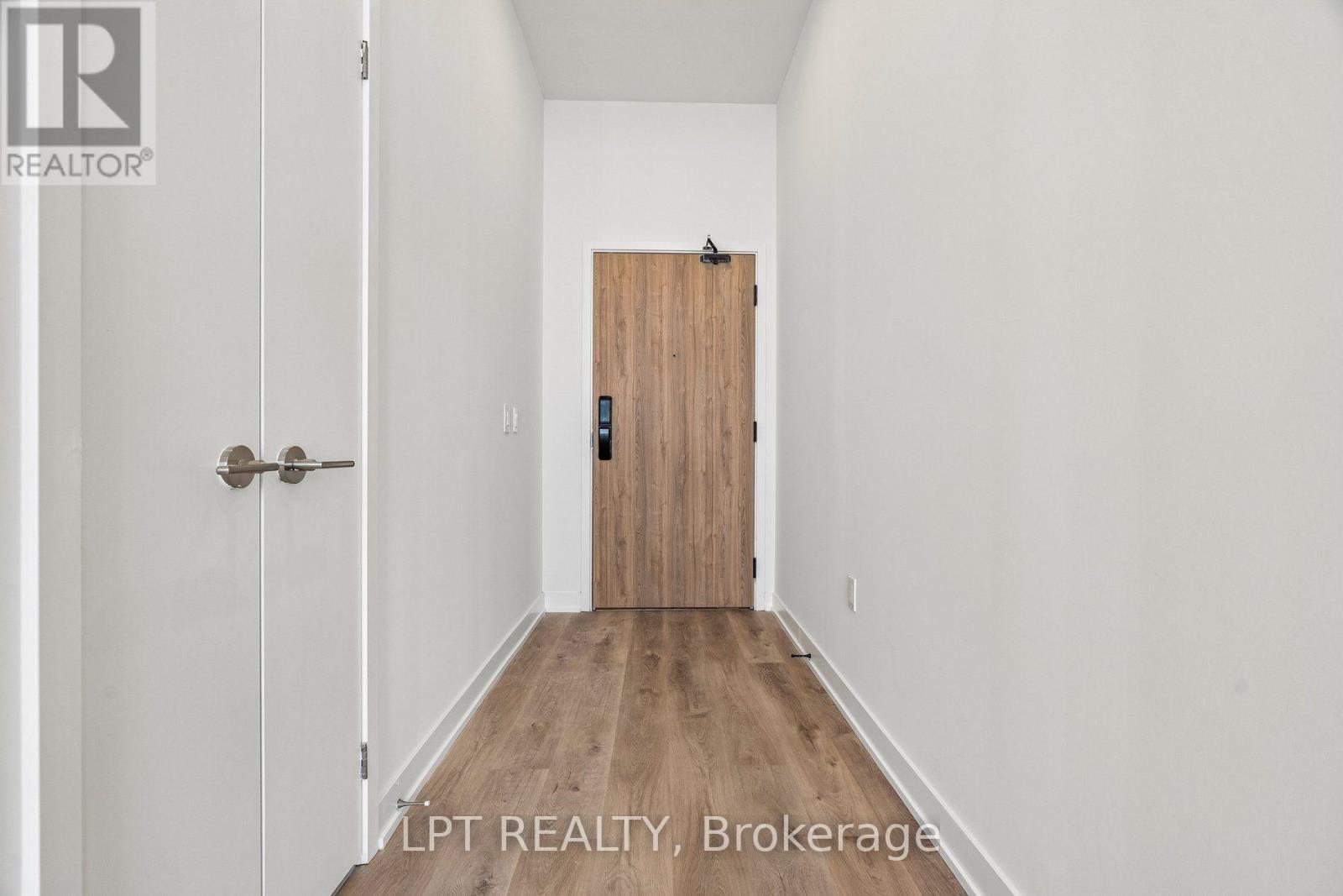 3207 - 1 Fairview Road E, Mississauga, Ontario  L5A 0B4 - Photo 5 - W13625110
