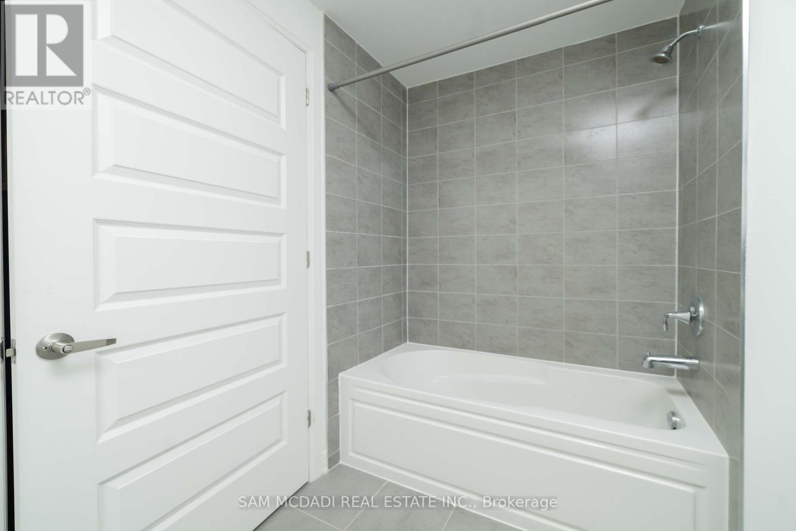 216 - 102 Grovewood Common, Oakville, Ontario  L6H 0X2 - Photo 16 - W13625124