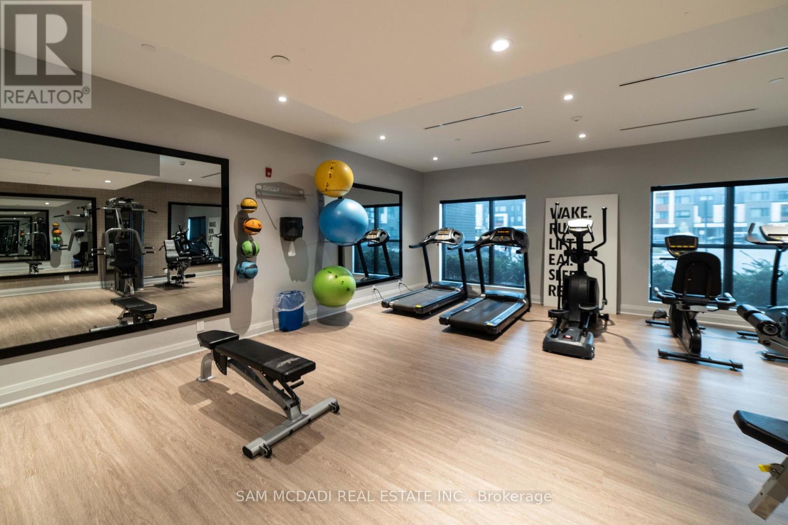 216 - 102 Grovewood Common, Oakville, Ontario  L6H 0X2 - Photo 4 - W13625124