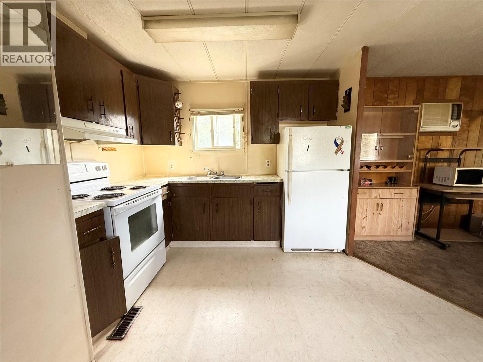 1226 Houston Street, Merritt, British Columbia  V1K 1E1 - Photo 2 - 10390379