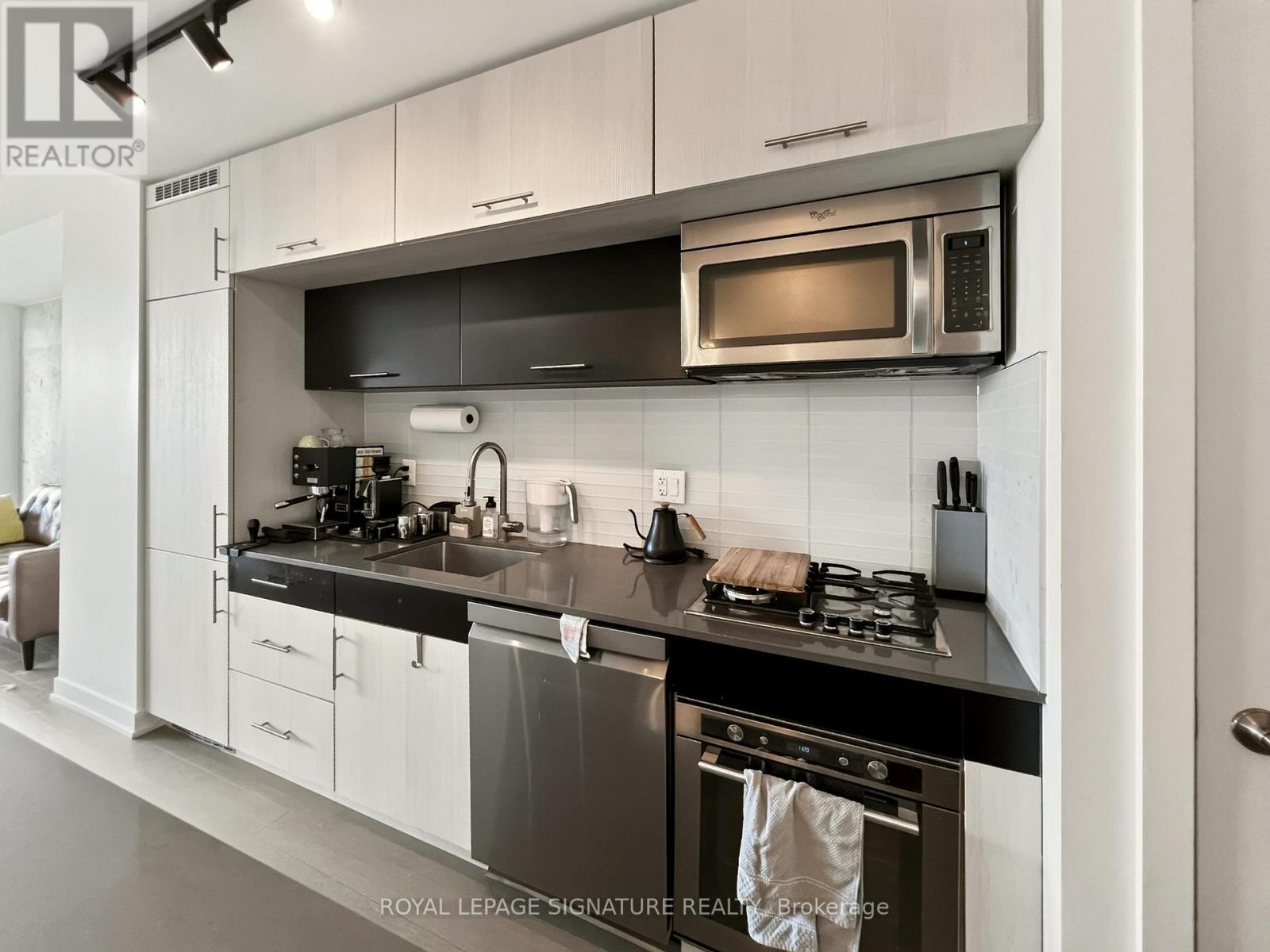 501 - 205 Manning Avenue, Toronto, Ontario  M6J 0E2 - Photo 3 - C13624908