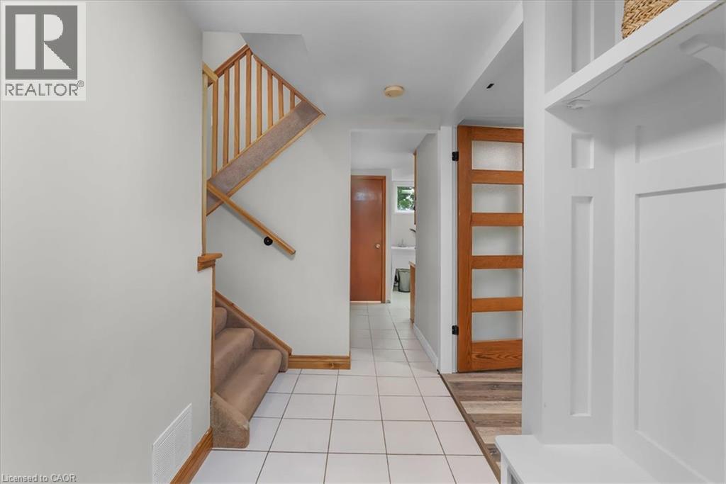 421 Rock Chapel Road, Flamborough, Ontario  L9H 5E2 - Photo 5 - 40848883