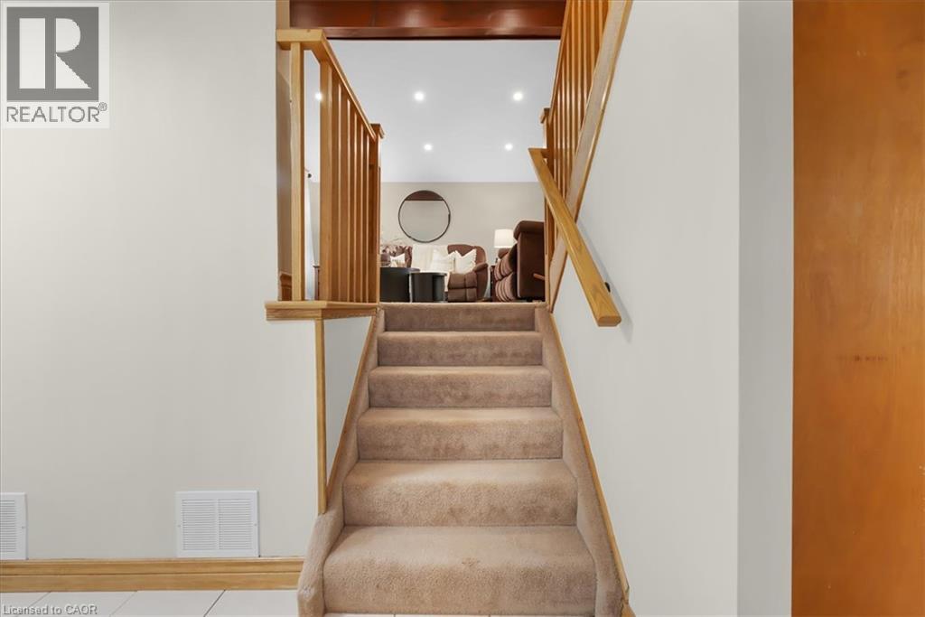 421 Rock Chapel Road, Flamborough, Ontario  L9H 5E2 - Photo 12 - 40848883