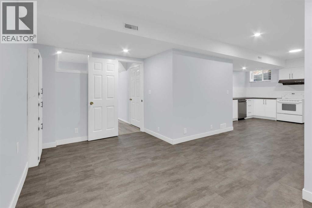 99 Edgeridge View NW, Calgary, Alberta  T3A 5Z1 - Photo 32 - A2331929