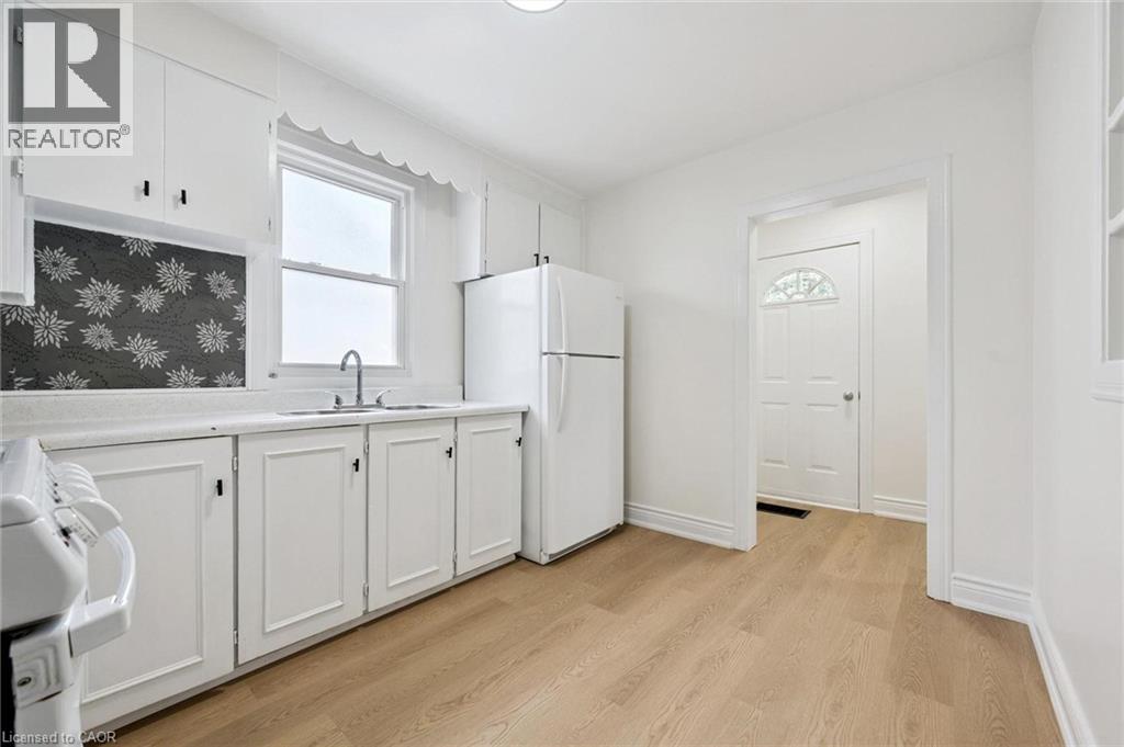 65 Stevenson Street N, Guelph, Ontario  N1E 5A6 - Photo 4 - 40852179