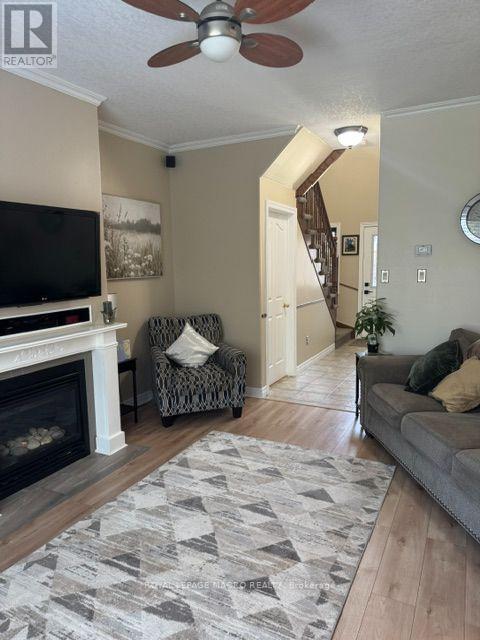 102 Willow Lane, Grimsby, Ontario  L3M 5P7 - Photo 8 - X13616466