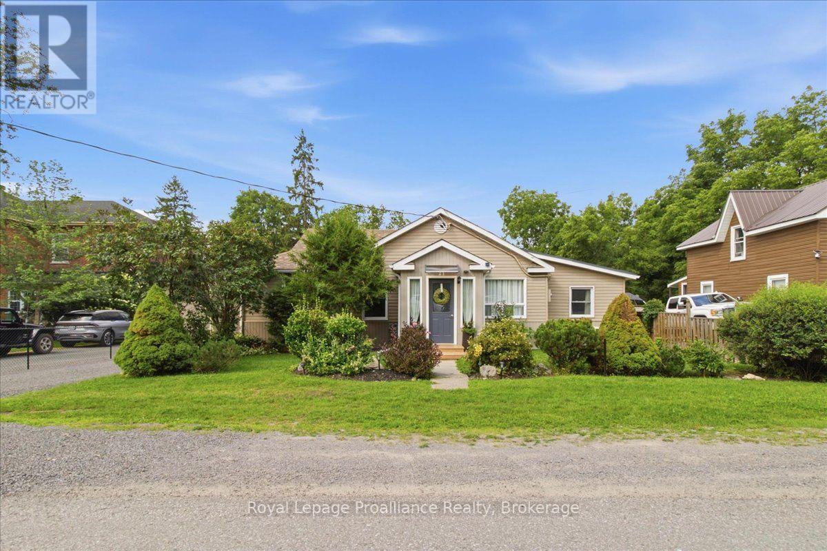 21 NORTH HASTINGS AVENUE, Marmora and Lake, Ontario