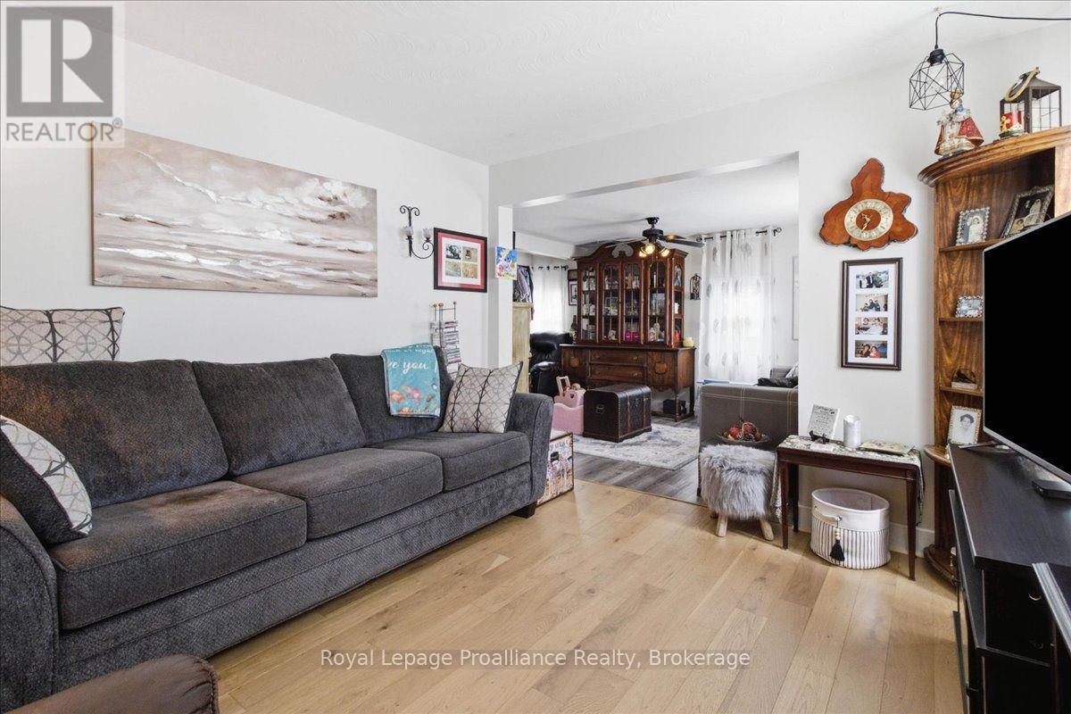 21 North Hastings Avenue, Marmora And Lake, Ontario  K0K 2M0 - Photo 5 - X13625234