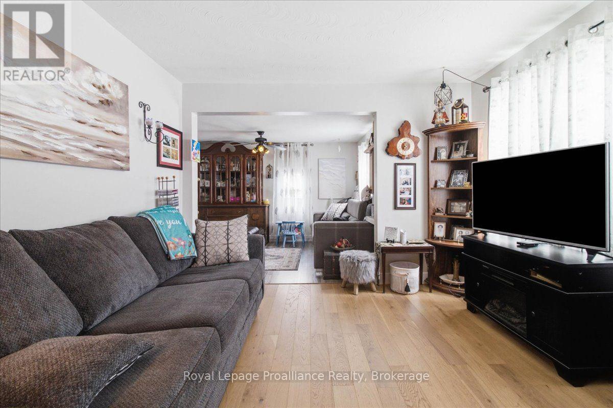 21 North Hastings Avenue, Marmora And Lake, Ontario  K0K 2M0 - Photo 6 - X13625234