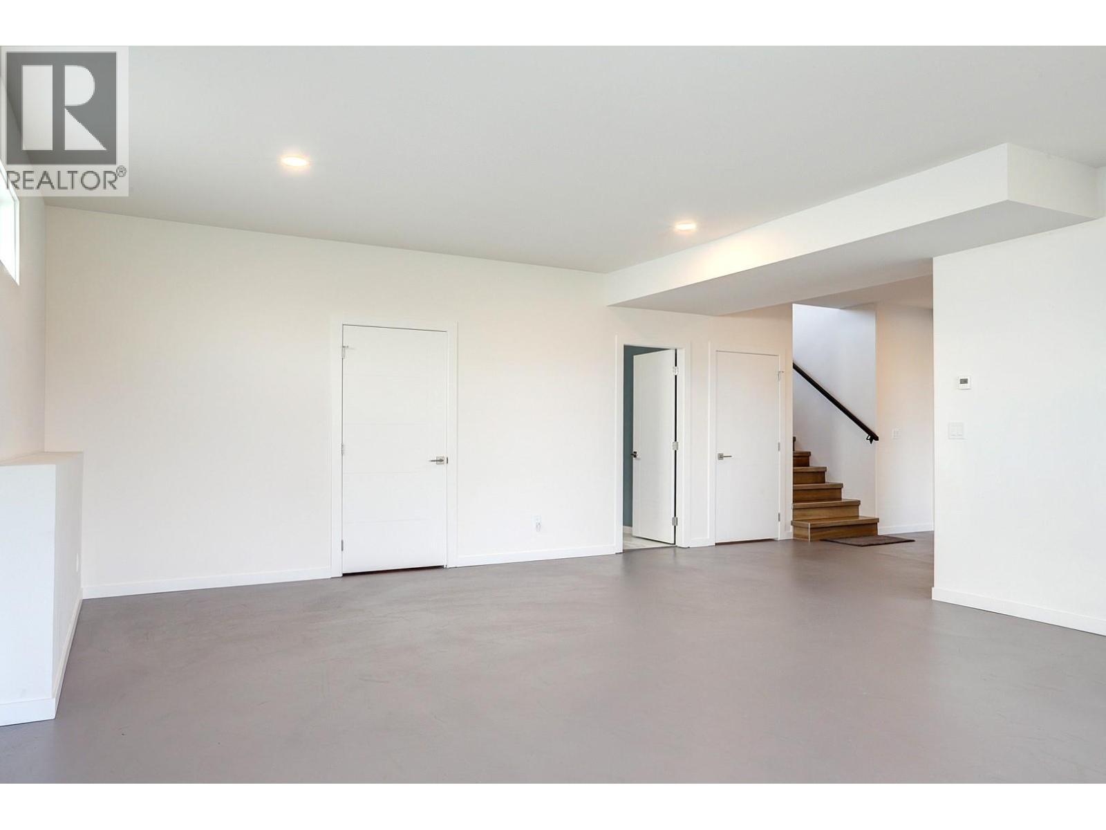 912 Mt Griffin Road, Vernon, British Columbia  V1B 0A5 - Photo 38 - 10384103