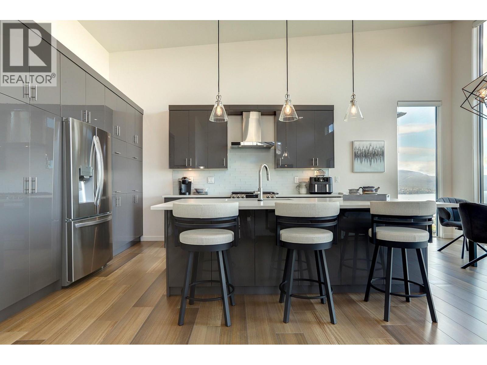 912 Mt Griffin Road, Vernon, British Columbia  V1B 0A5 - Photo 6 - 10384103