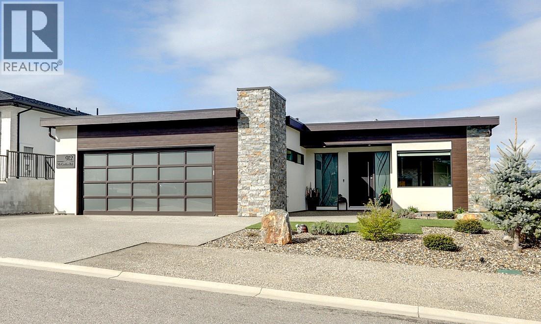 912 Mt Griffin Road, Vernon, British Columbia  V1B 0A5 - Photo 2 - 10384103
