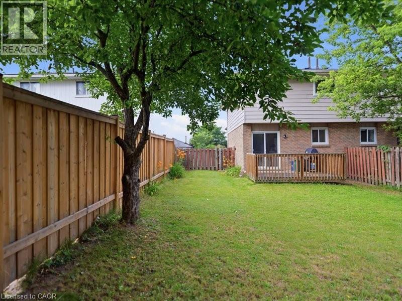 58 The Country Way, Kitchener, Ontario  N2E 2K8 - Photo 3 - 40839211