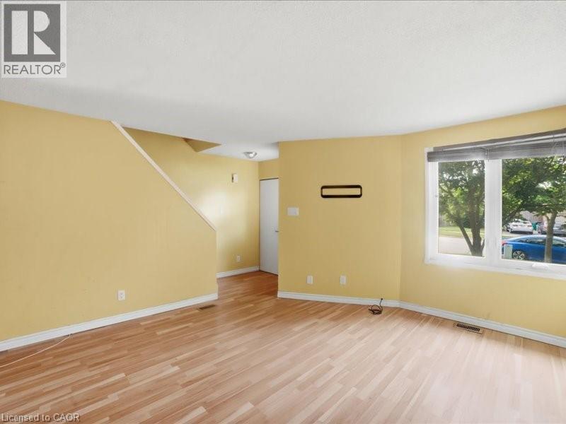 58 The Country Way, Kitchener, Ontario  N2E 2K8 - Photo 12 - 40839211