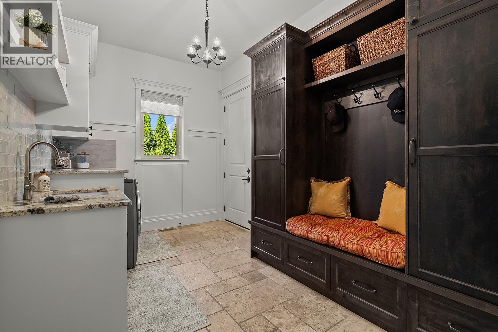 5683 Jasper Way, Kelowna, British Columbia  V1W 5L7 - Photo 32 - 10391345
