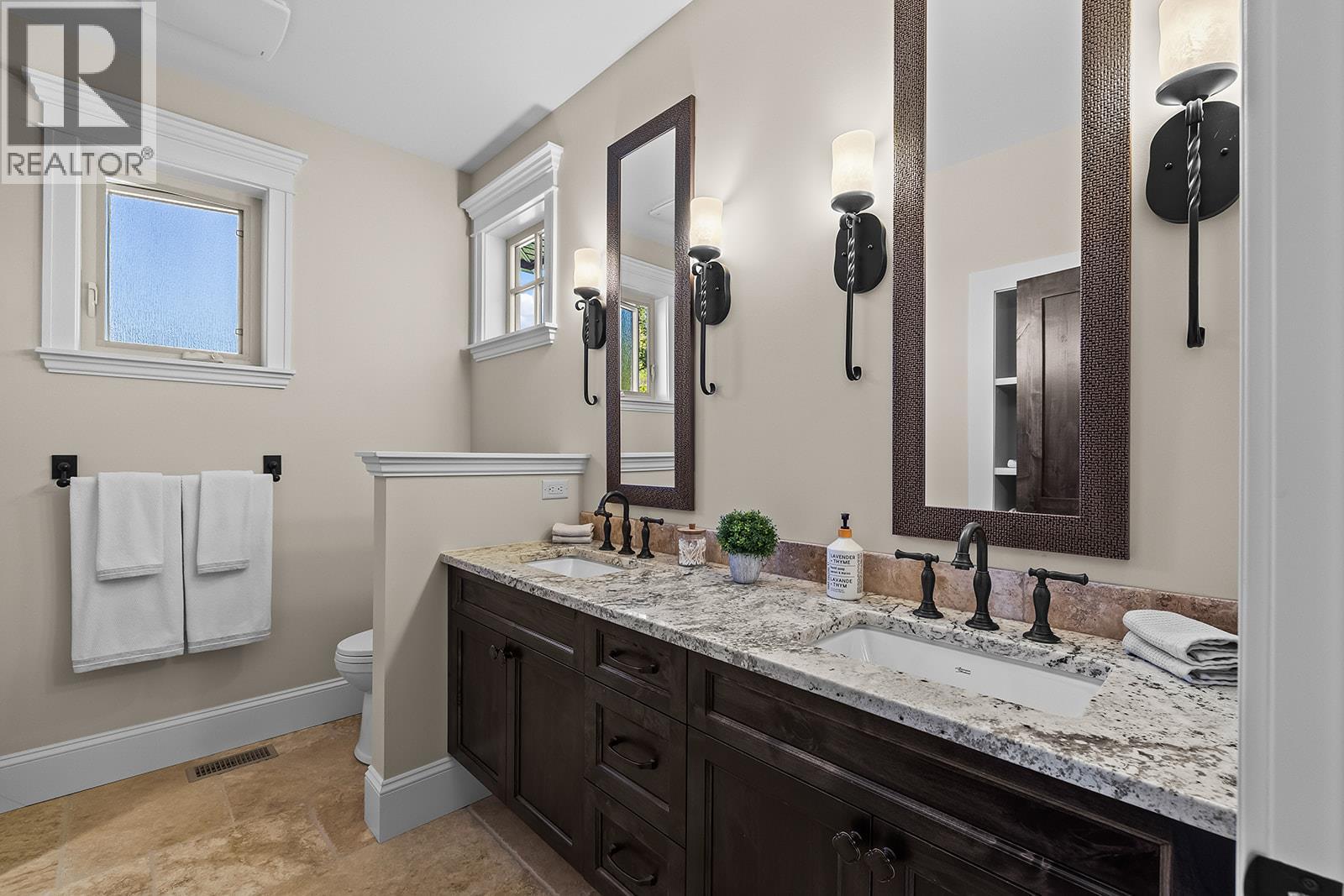 5683 Jasper Way, Kelowna, British Columbia  V1W 5L7 - Photo 41 - 10391345