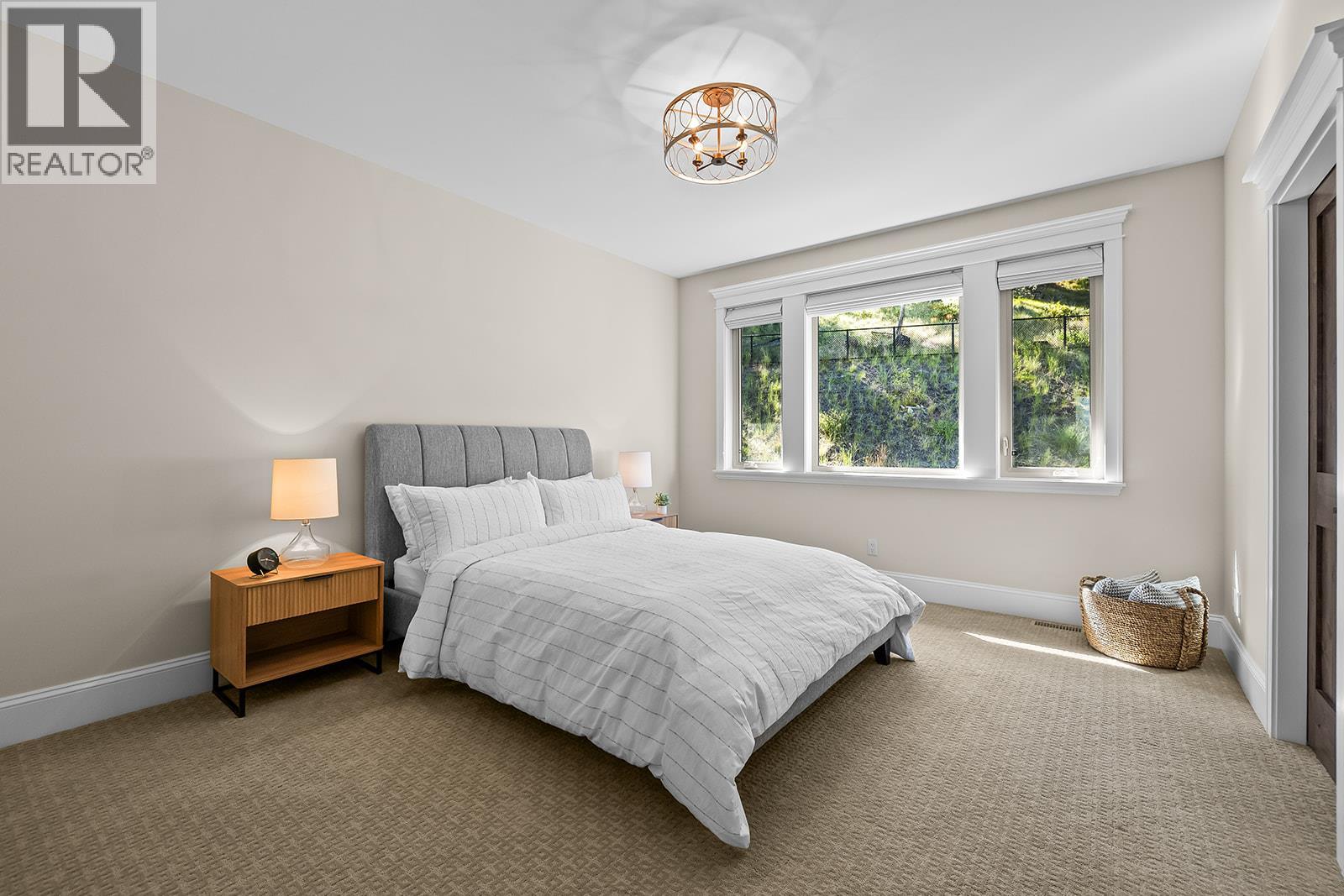 5683 Jasper Way, Kelowna, British Columbia  V1W 5L7 - Photo 43 - 10391345