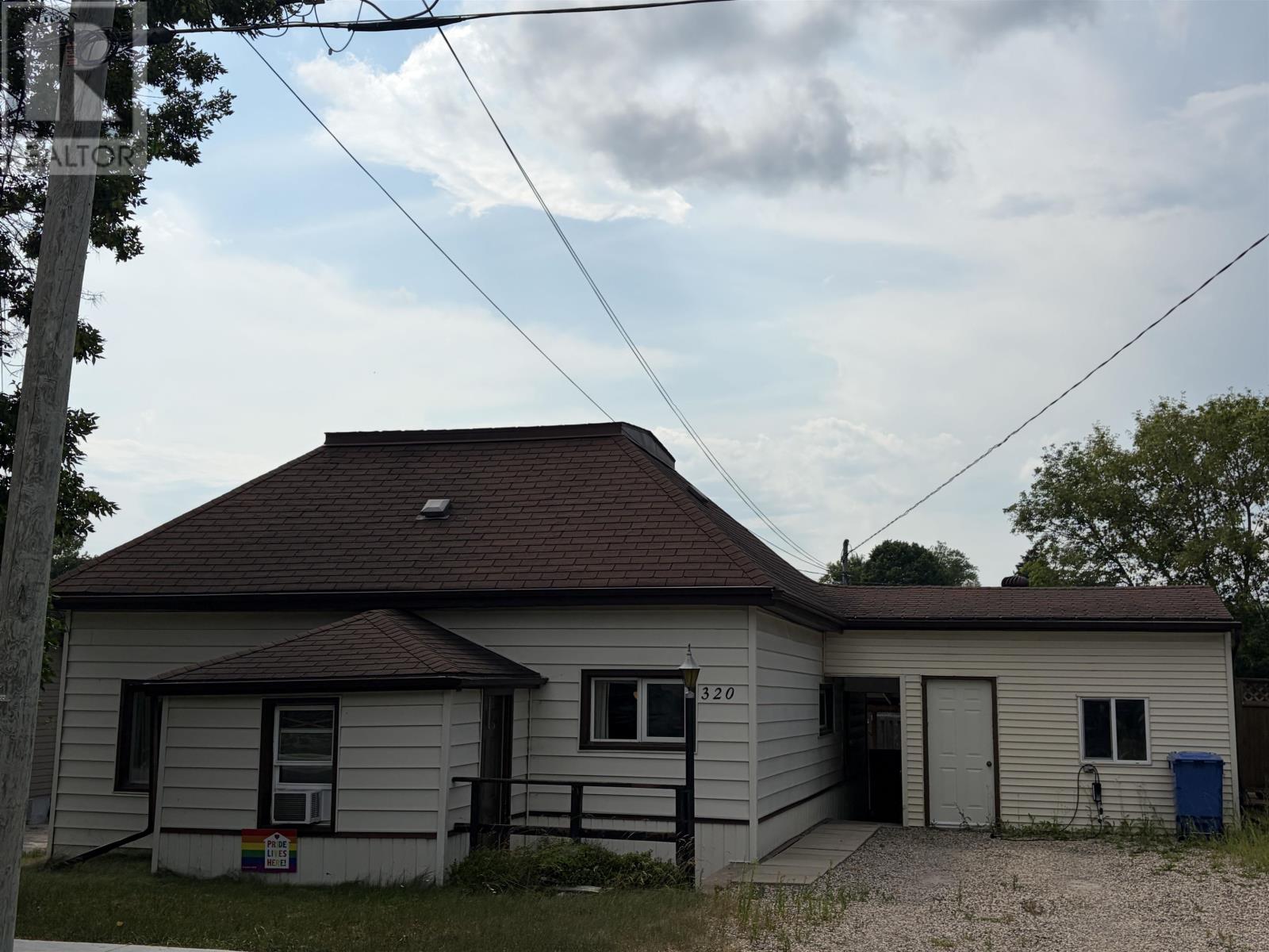320 Tenth Street, Keewatin, Ontario  P0X 1C0 - Photo 3 - TB2602194