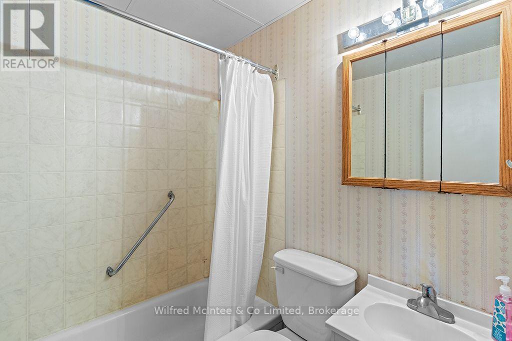 242287 Concession 16 Road, West Grey, Ontario  N0G 2M0 - Photo 21 - X13608092