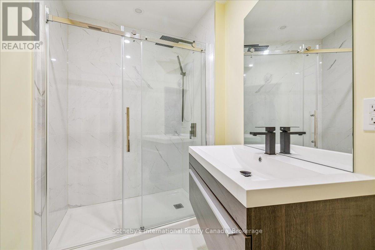 10 Southwind Terrace, Oakville, Ontario  L6L 6K5 - Photo 31 - W13625136