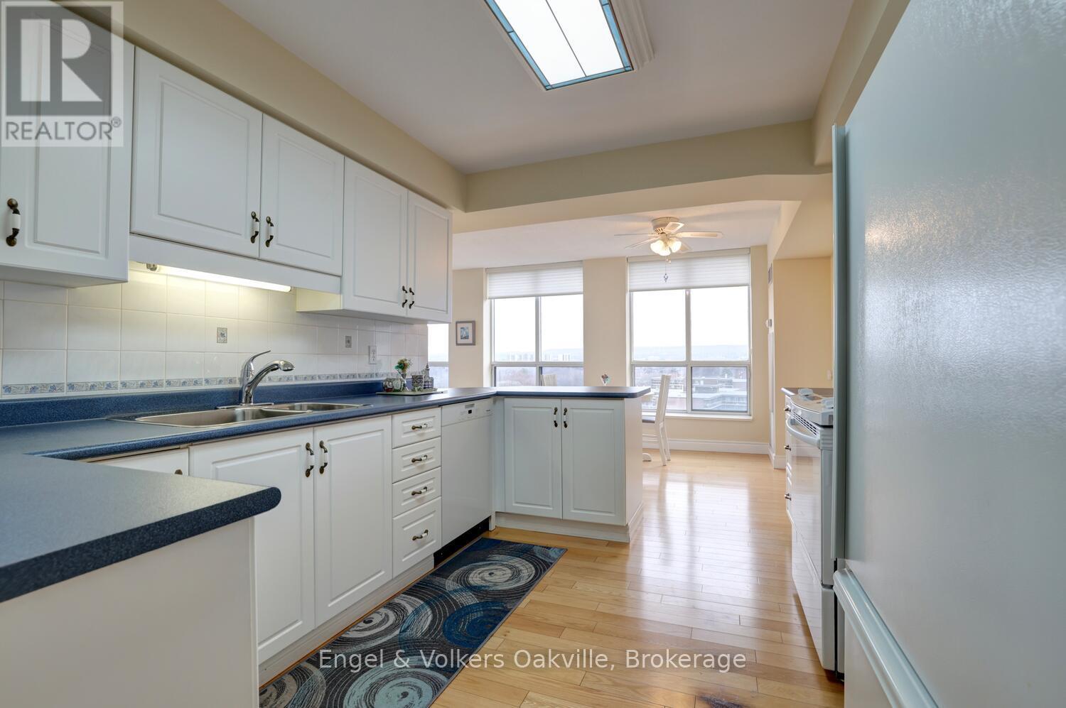 1402 - 442 Maple Avenue, Burlington, Ontario  L7S 2L7 - Photo 22 - W13625360