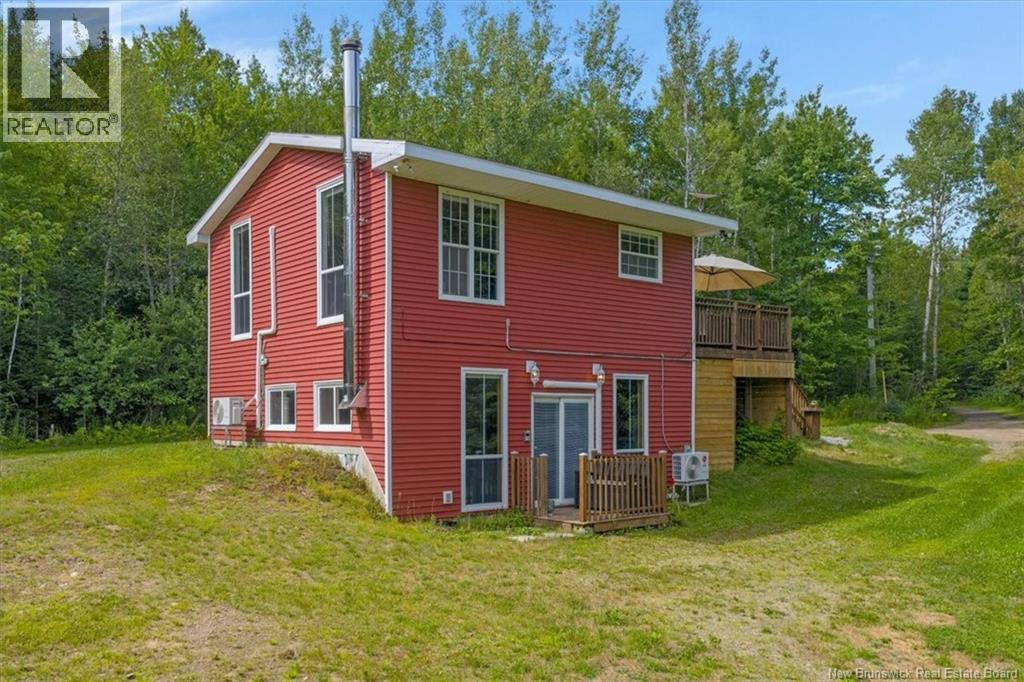 700 Route 121, Bloomfield, New Brunswick  E5T 1E8 - Photo 1 - NB142744