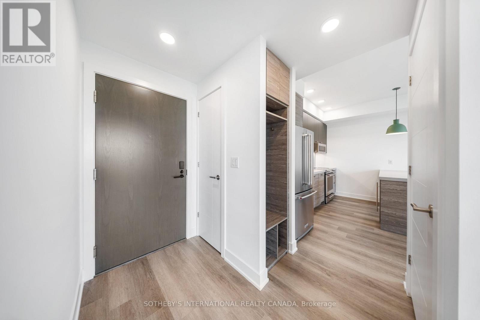 709 - 484 SPADINA AVENUE