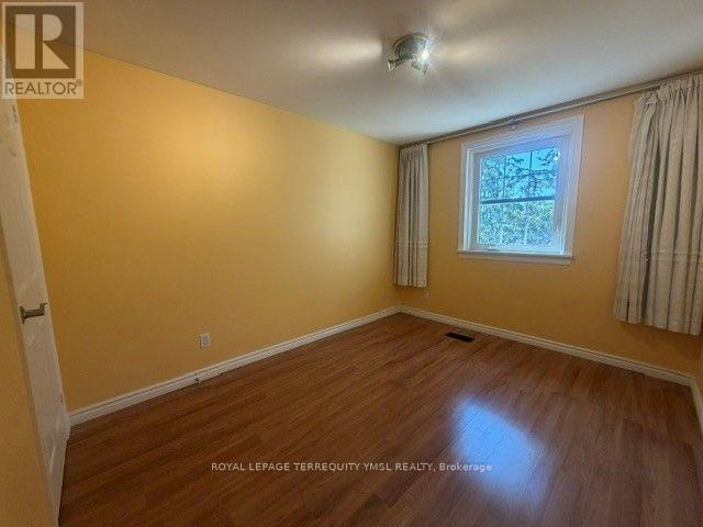 8 Farmstead Road, Toronto, Ontario M2L 2G2 - Photo 15 - C13625380