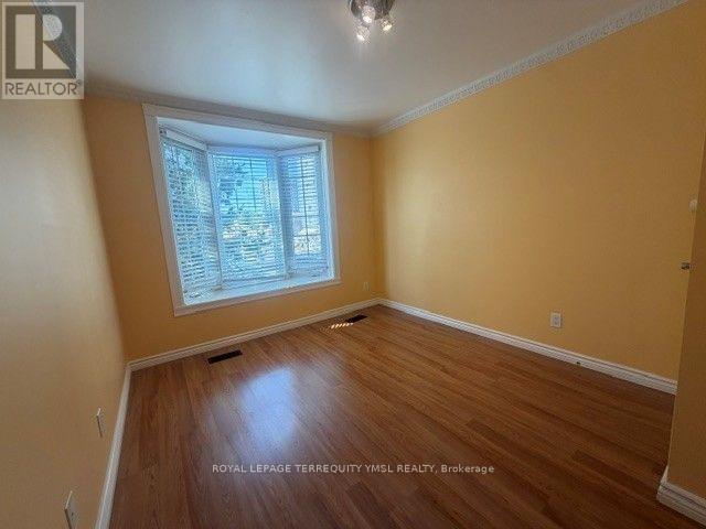 8 Farmstead Road, Toronto, Ontario M2L 2G2 - Photo 16 - C13625380