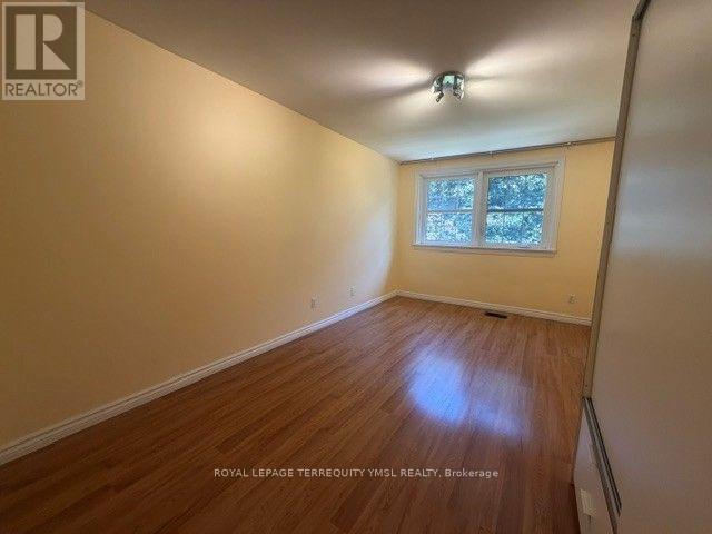 8 Farmstead Road, Toronto, Ontario M2L 2G2 - Photo 17 - C13625380