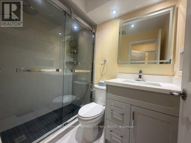 8 Farmstead Road, Toronto, Ontario M2L 2G2 - Photo 21 - C13625380