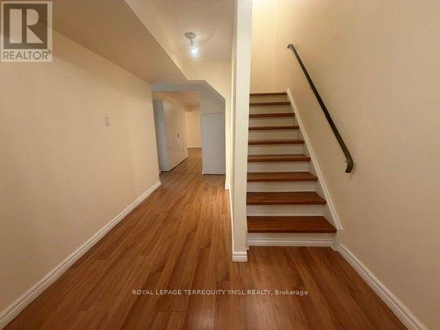 8 Farmstead Road, Toronto, Ontario M2L 2G2 - Photo 29 - C13625380