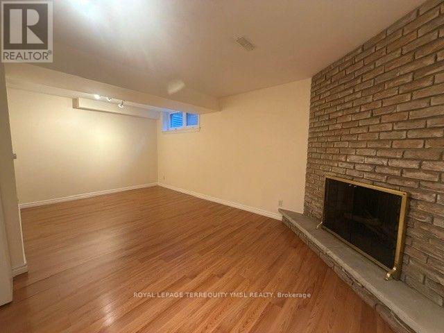 8 Farmstead Road, Toronto, Ontario M2L 2G2 - Photo 32 - C13625380