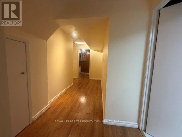 8 Farmstead Road, Toronto, Ontario M2L 2G2 - Photo 33 - C13625380