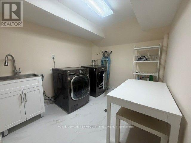 8 Farmstead Road, Toronto, Ontario M2L 2G2 - Photo 34 - C13625380