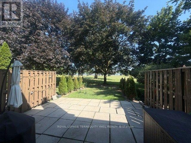 8 Farmstead Road, Toronto, Ontario M2L 2G2 - Photo 37 - C13625380