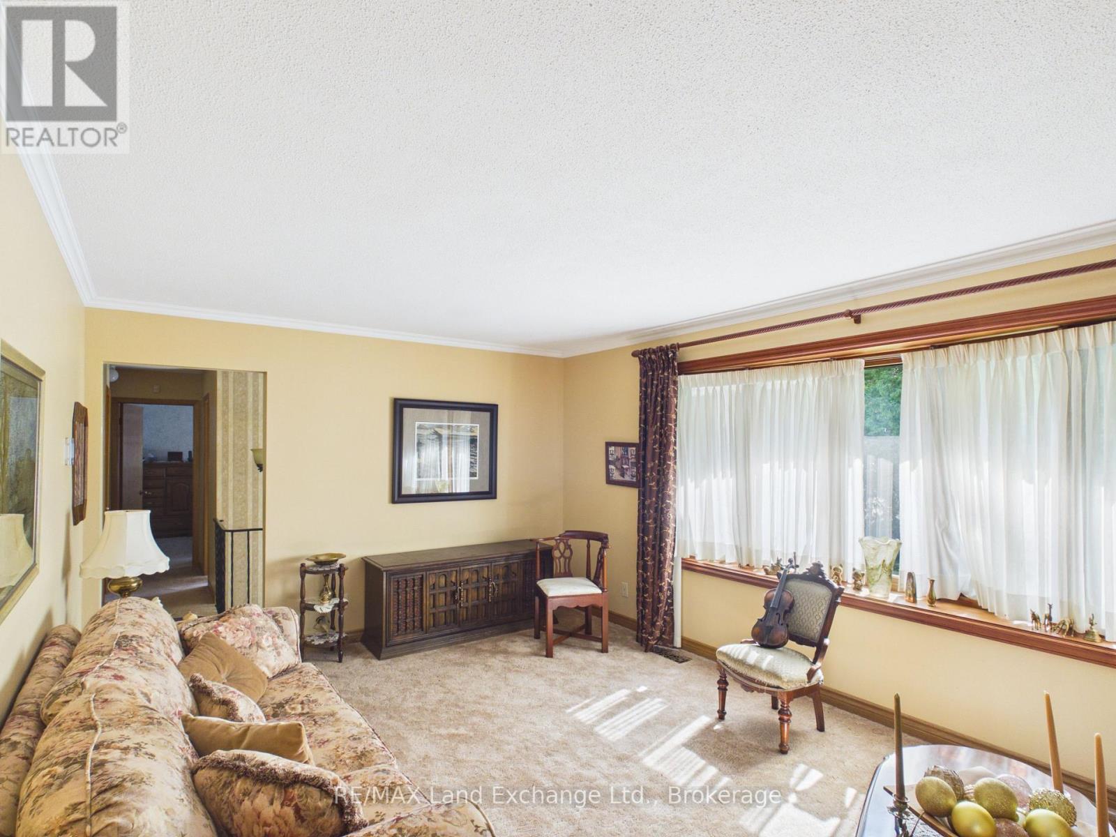 37 Albert Road, Kincardine, Ontario N2Z 2T0 - Photo 5 - X13625246