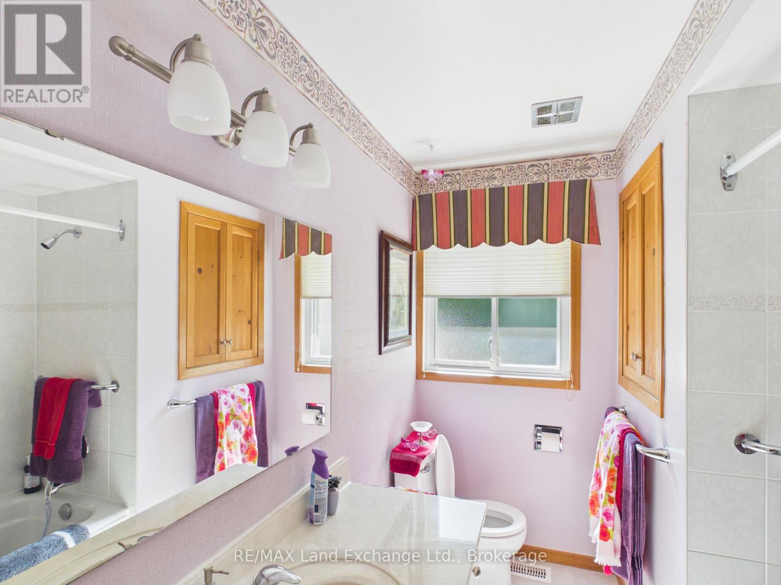 37 Albert Road, Kincardine, Ontario N2Z 2T0 - Photo 9 - X13625246