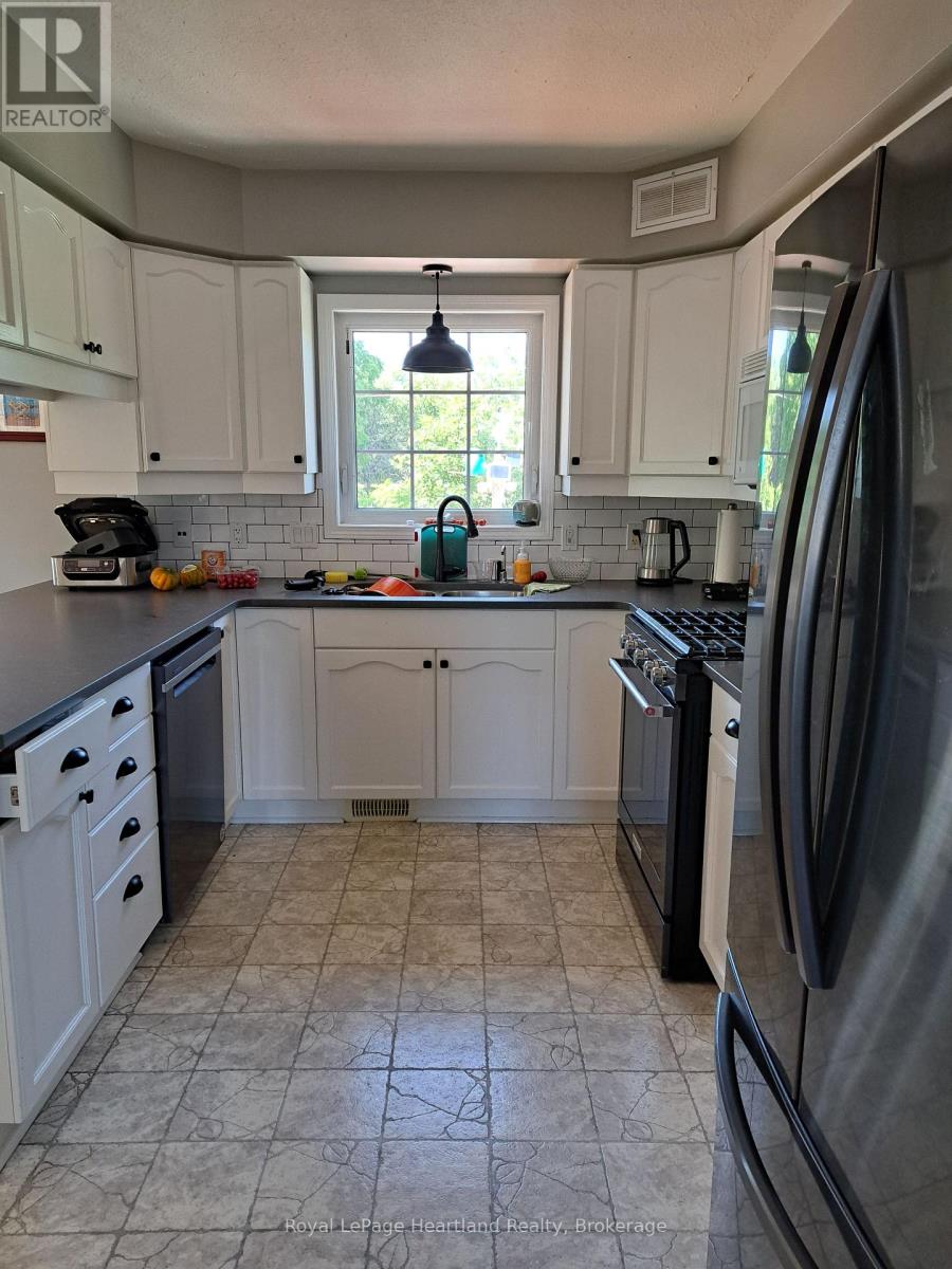 29 - 30 Ann Street, St. Marys, Ontario  N4X 1C8 - Photo 10 - X13625336