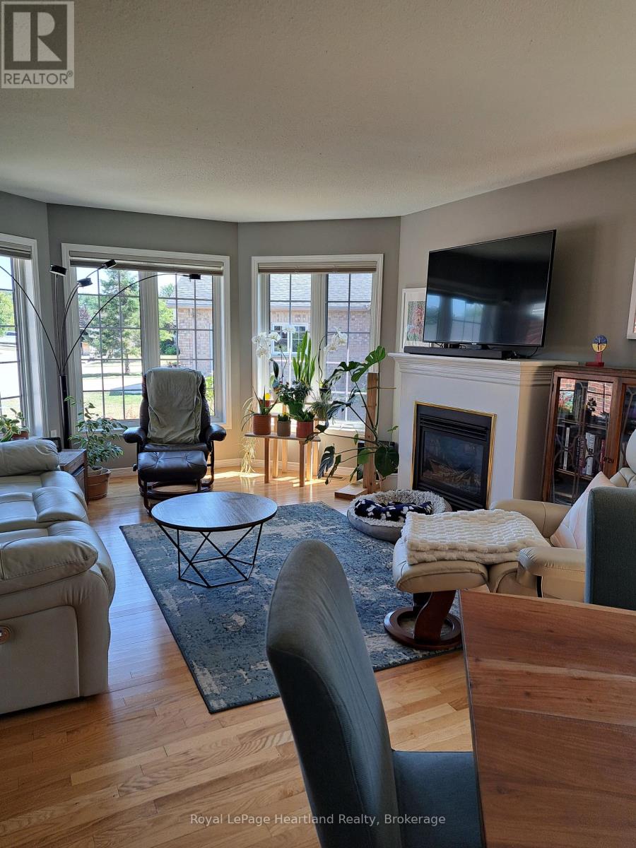 29 - 30 Ann Street, St. Marys, Ontario  N4X 1C8 - Photo 3 - X13625336
