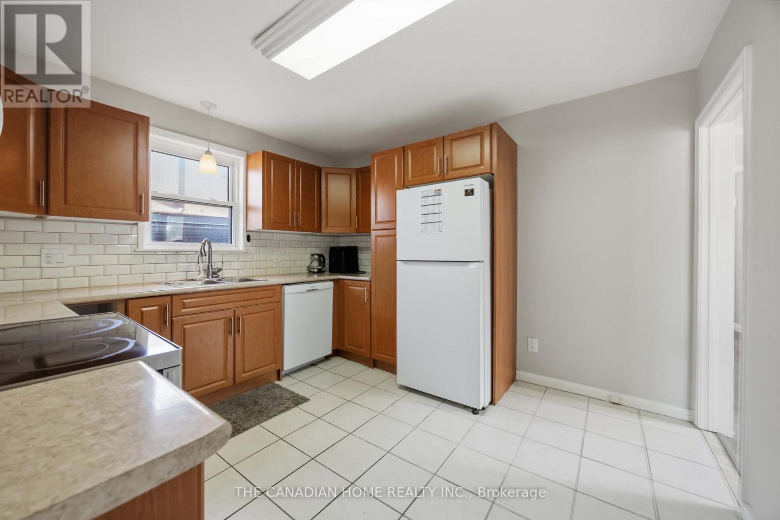 1373 Pharmacy Avenue, Toronto, Ontario  M1R 2J6 - Photo 13 - E13625132